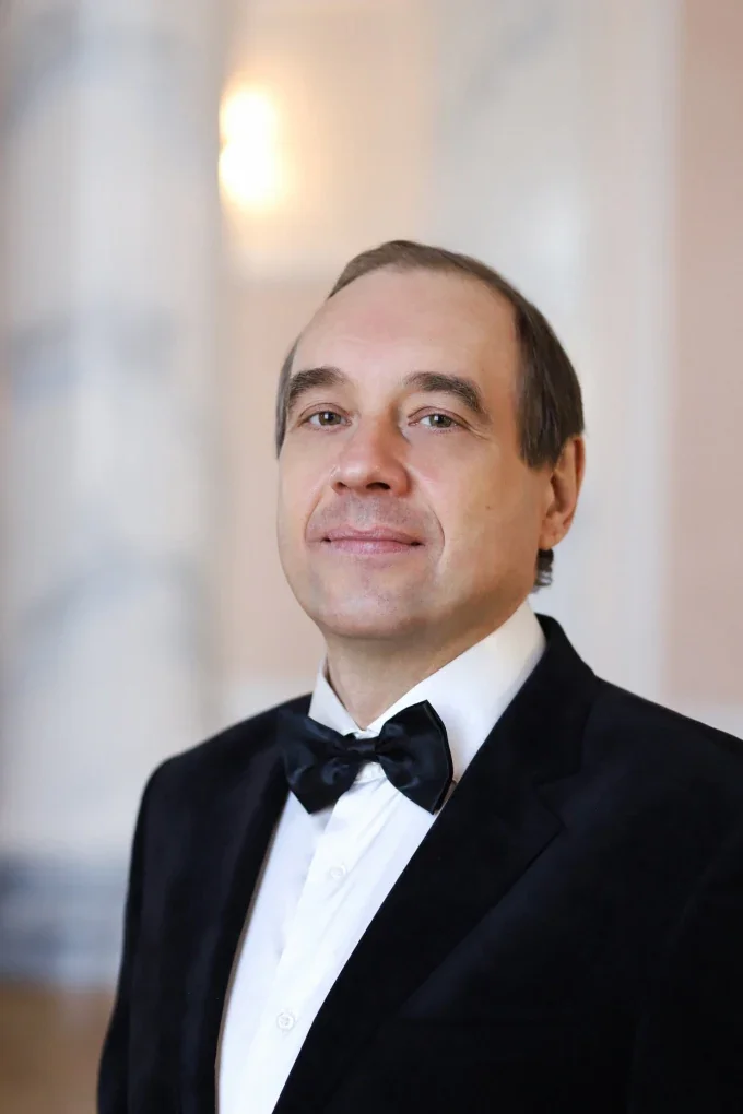 Андрей Антонов — певец