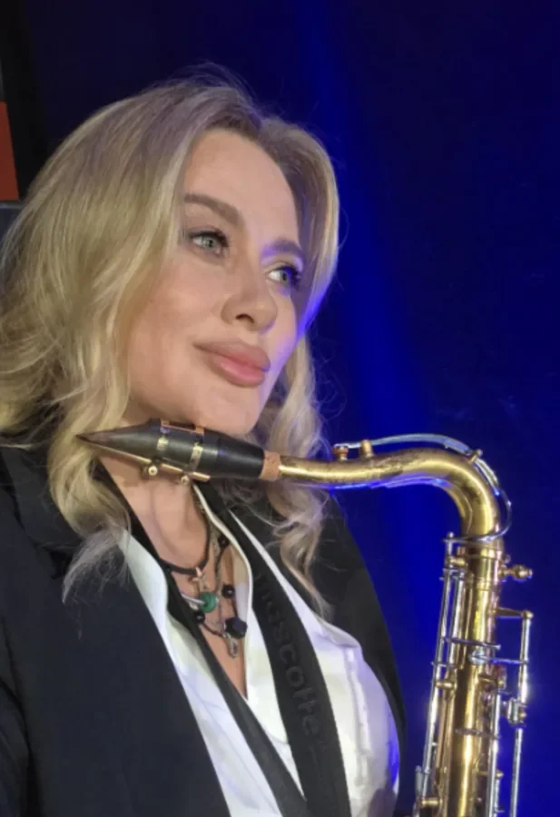 Анна Страутман — певица
