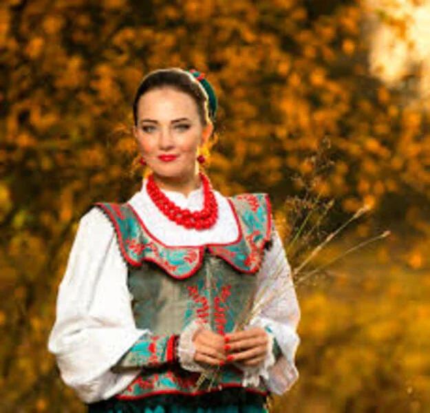 Анна  Валявина — певица