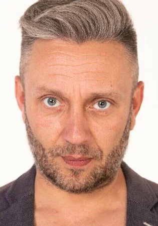 Антон Захарьин — актёр