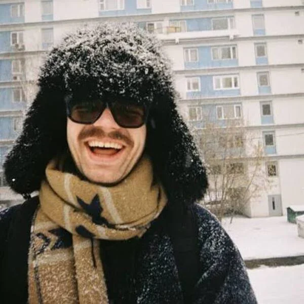 Артём  Алымов