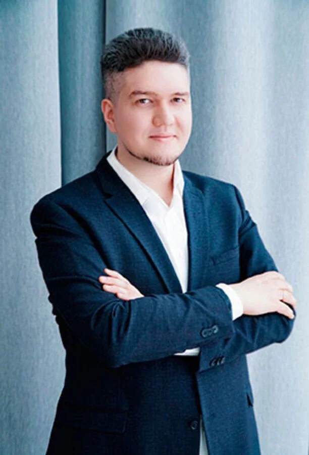 Дмитрий  Отяковский — режиссёр