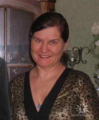 Елена Максимова