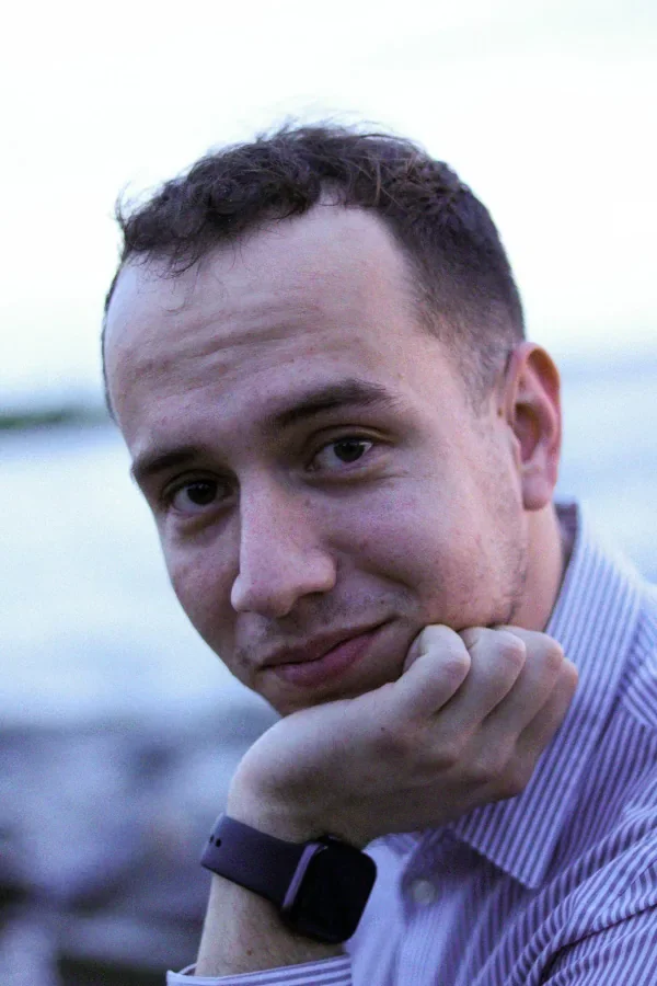 Евгений Кузнецов — певец
