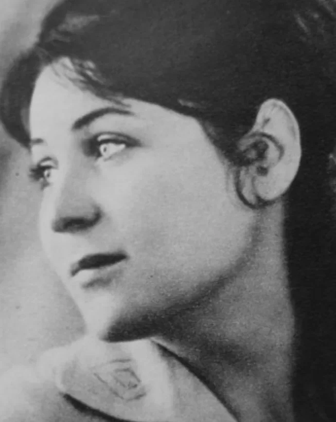 Людмила Денега — актриса