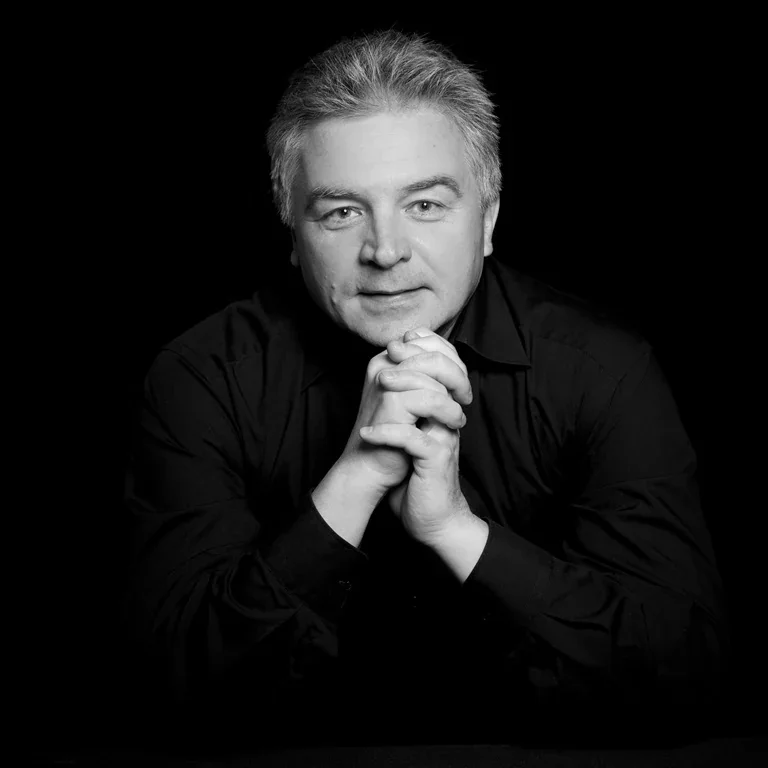 Михаил Шелухин — актёр