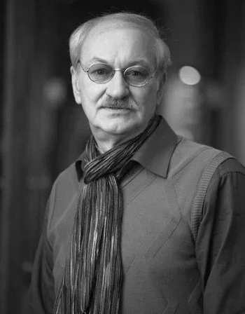 Олег Леваков — режиссёр-постановщик