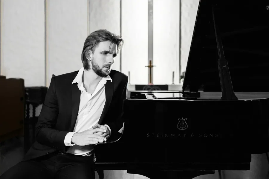 Павел Андреев