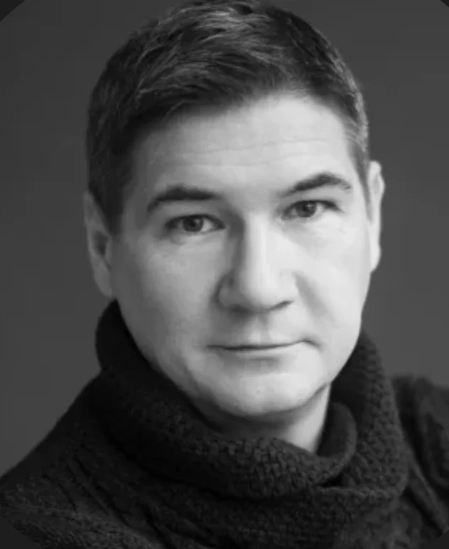 Саша Сергеев — сценограф