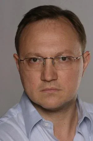 Виктор Рябов — режиссёр-постановщик