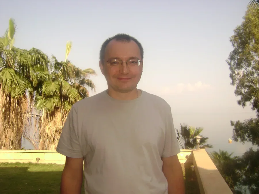Владимир Кузьменков — сценограф