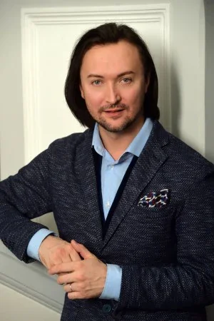 Вячеслав Стародубцев — режиссёр-постановщик