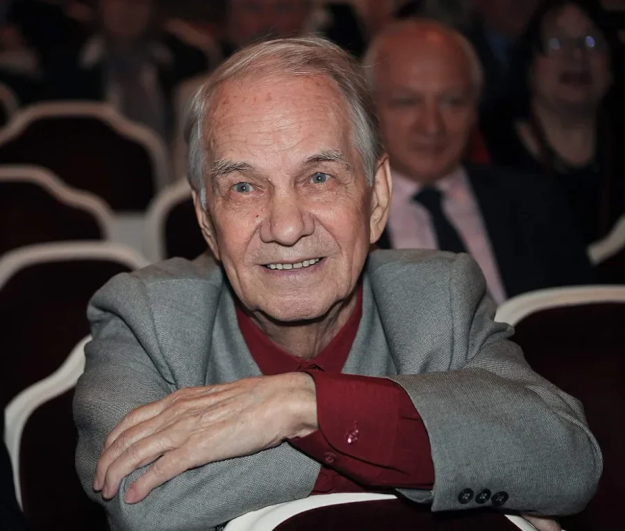 Юрий Каюров — актёр