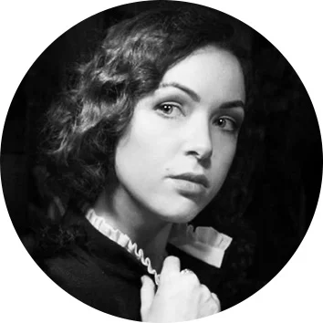 Юлия Стожарова — актриса