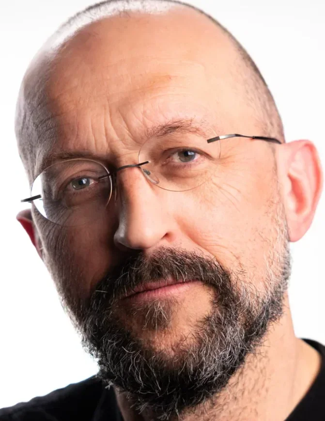 Юрий Лейкин — сценограф