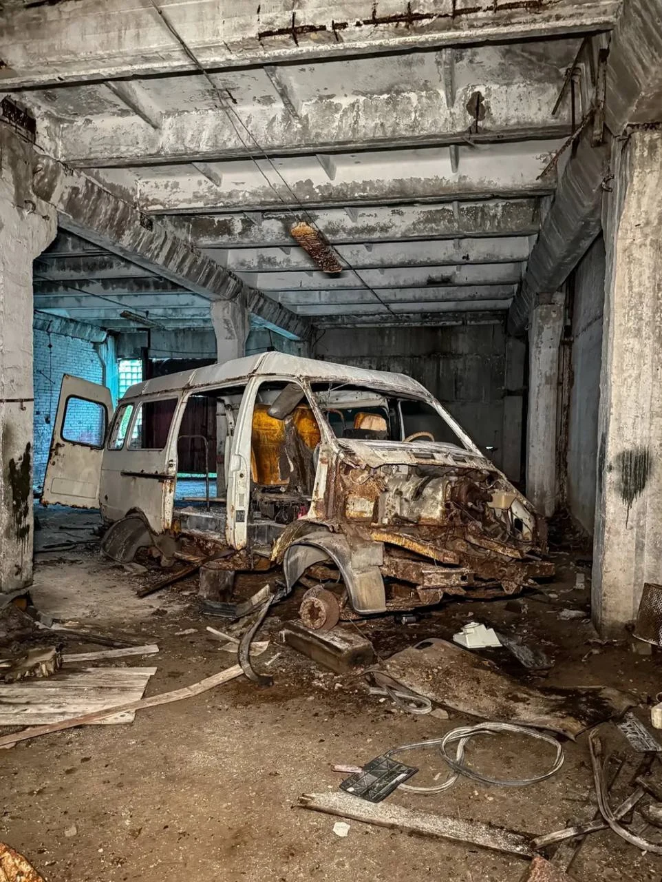 Заброшенный стекольный завод в Дружной Горке — фото 5