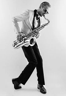 2x2 Saxophone Quartet и Яна Дельмас. Джаз на сцене Noisy River — Noisy River — афиша