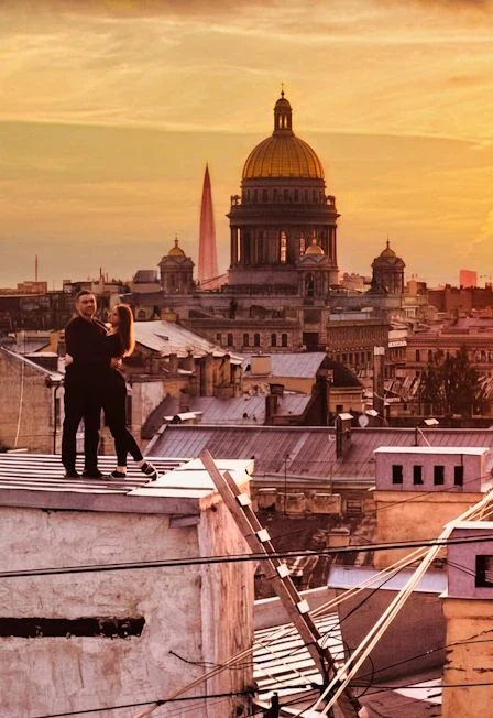 Фотосессия на питерских улочках и романтика крыш — Место встречи: На Красном мосту, р. Мойка, 73 — афиша