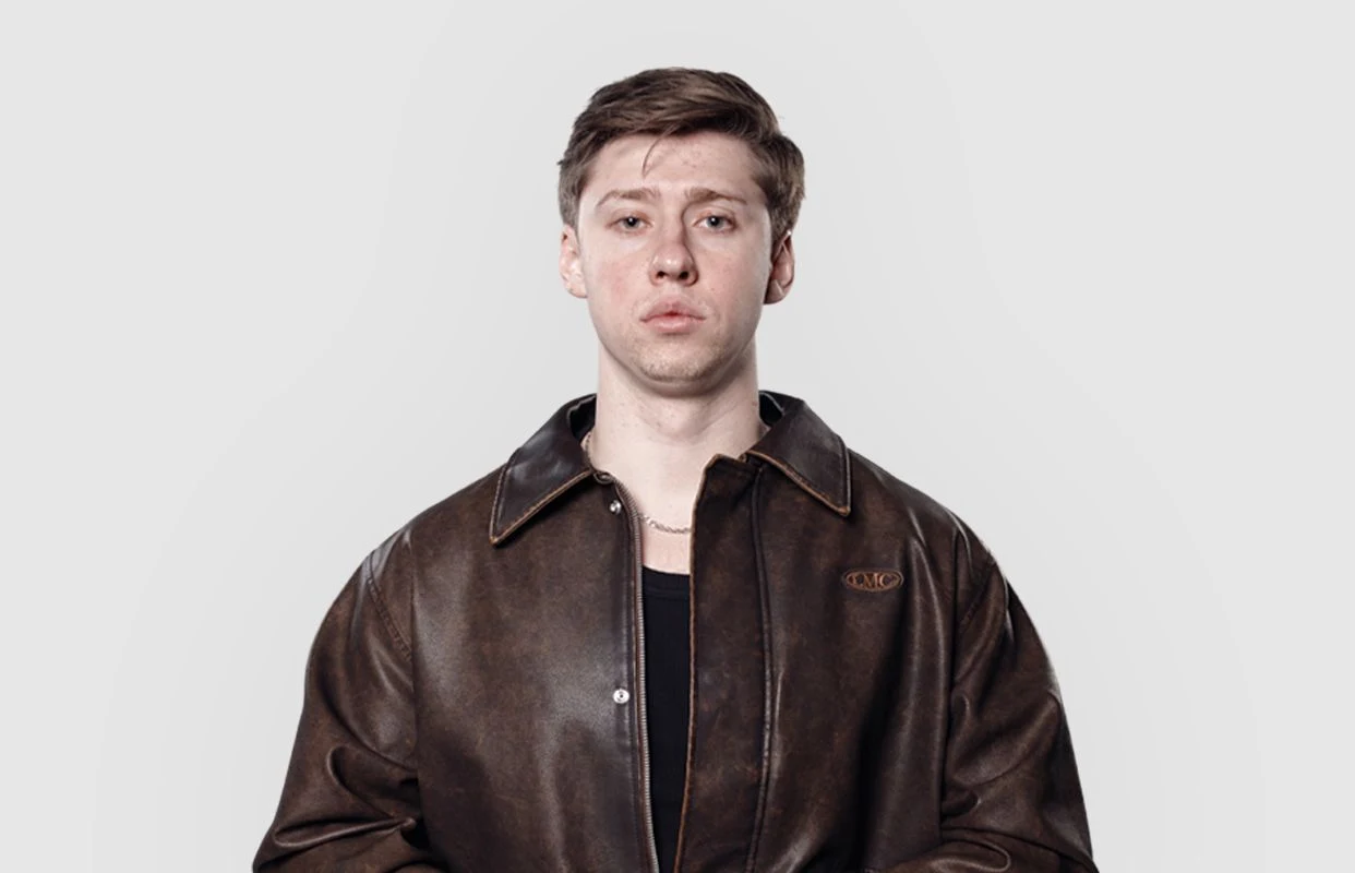 Илья Раевский. Сольный стендап концерт — Дворец культуры железнодорожников — афиша