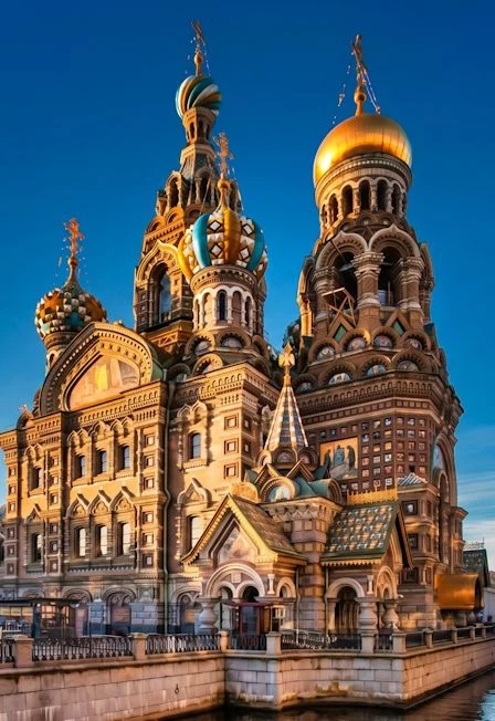 Обзорная экскурсия по Петербургу и Лахта-Центр: старый и новый город, все локации включены — Место встречи: Дворцовая площадь, 1А — афиша