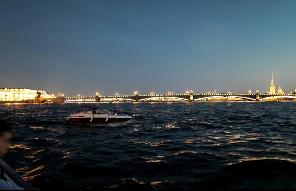 Развод мостов в мини-группе. Через порт к Благовещенскому. — Причал на набережной реки Фонтанки, 71 — афиша Санкт-Петербург