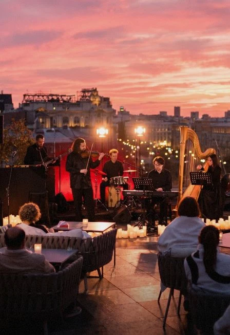Саундтреки Ханса Циммера на крыше The Carlton. Камерный оркестр. Арфа. — The Carlton, Moscow — афиша