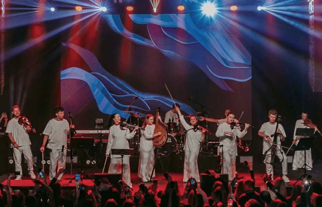 Sinteza Orchestra: Караоке с оркестром — Milo Concert Hall — афиша