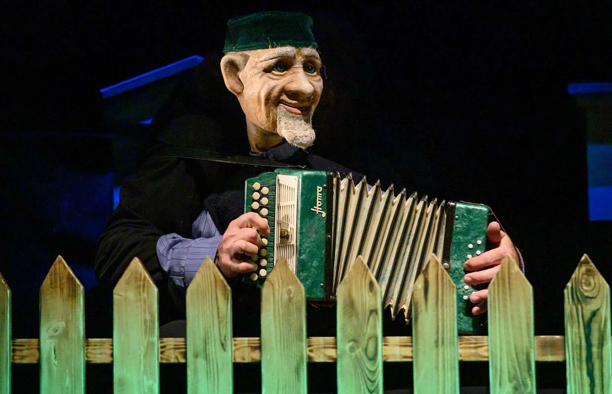 Старик из деревни Альдермеш / Әлдермештән Әлмәндәр — Театр кукол ЭКИЯТ — афиша Казань