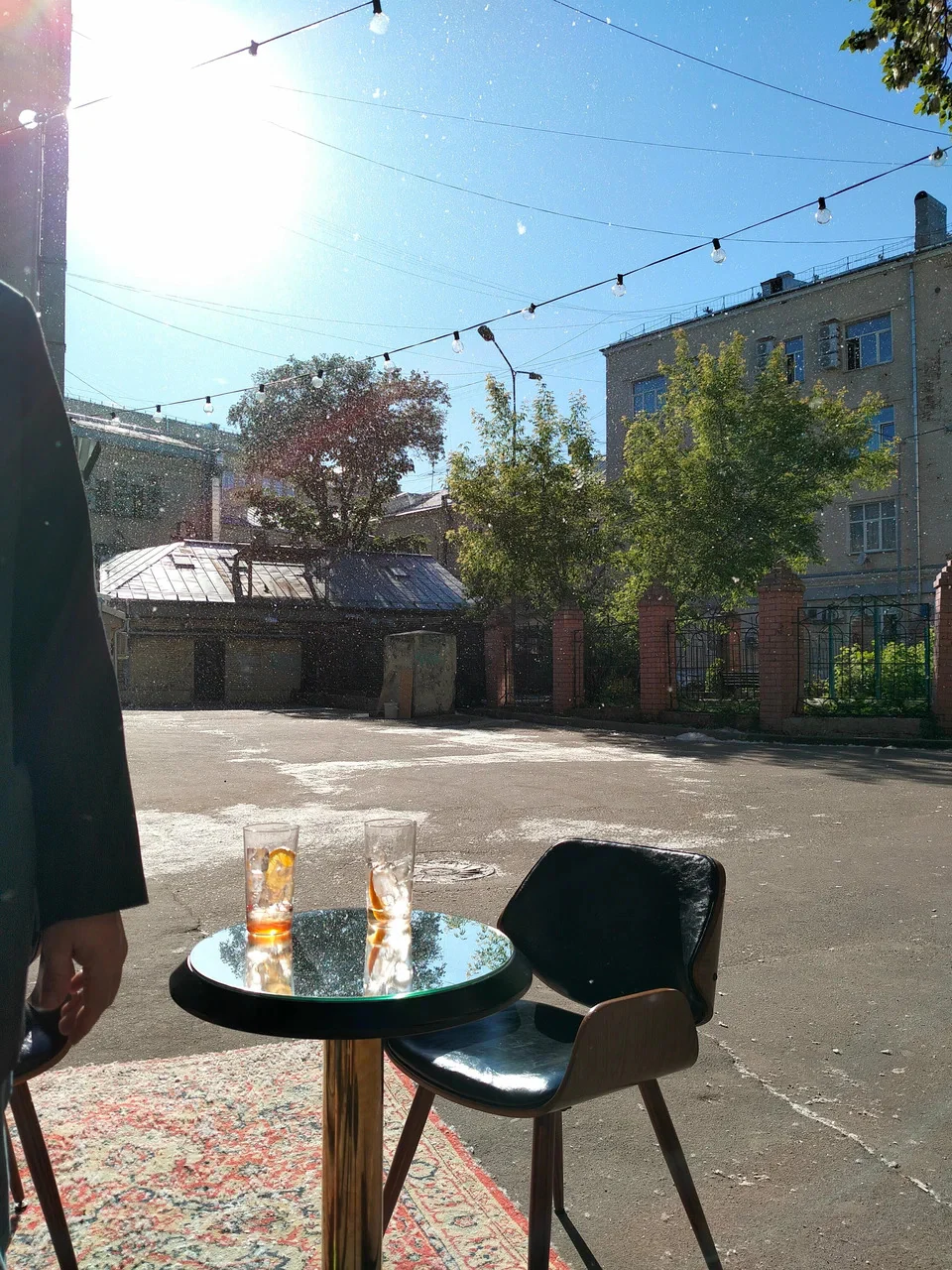Обложка — Бар Модники
