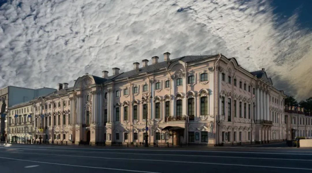 Обложка — Строгановский дворец, Русский музей