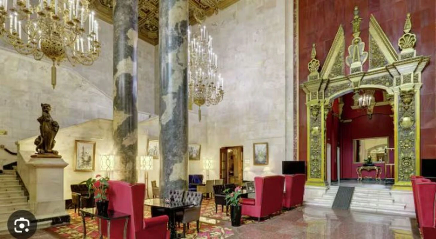 Обложка — Гостиница «Hilton Moscow Leningradskaya»
