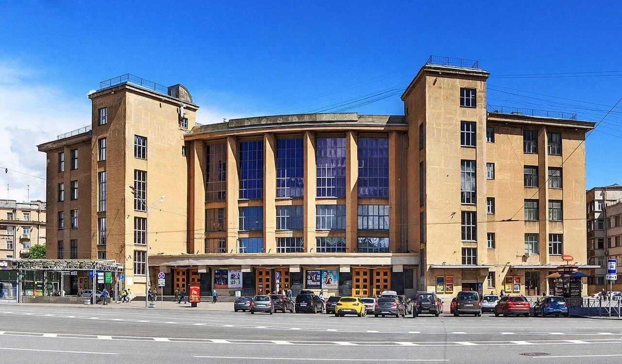 Дворец искусств Ленинградской области — театр — метро Нарвская — Санкт-Петербург