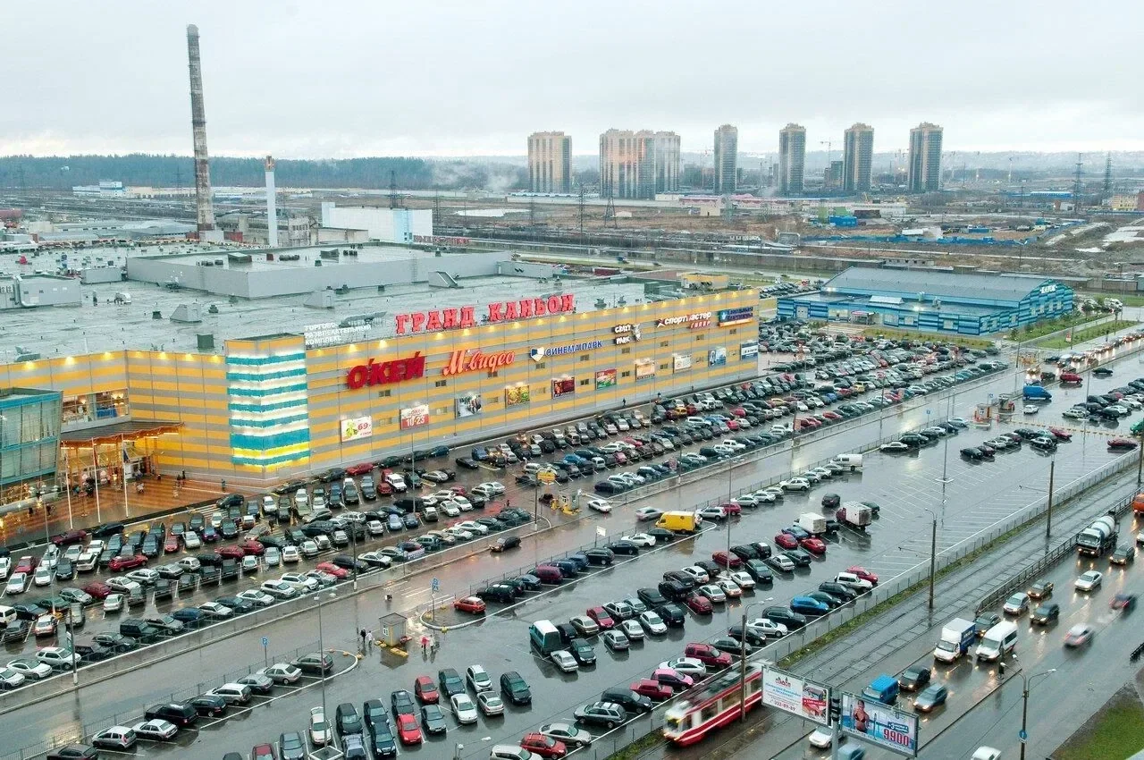 Гранд Каньон — торговый центр — метро Проспект Просвещения — Санкт-Петербург
