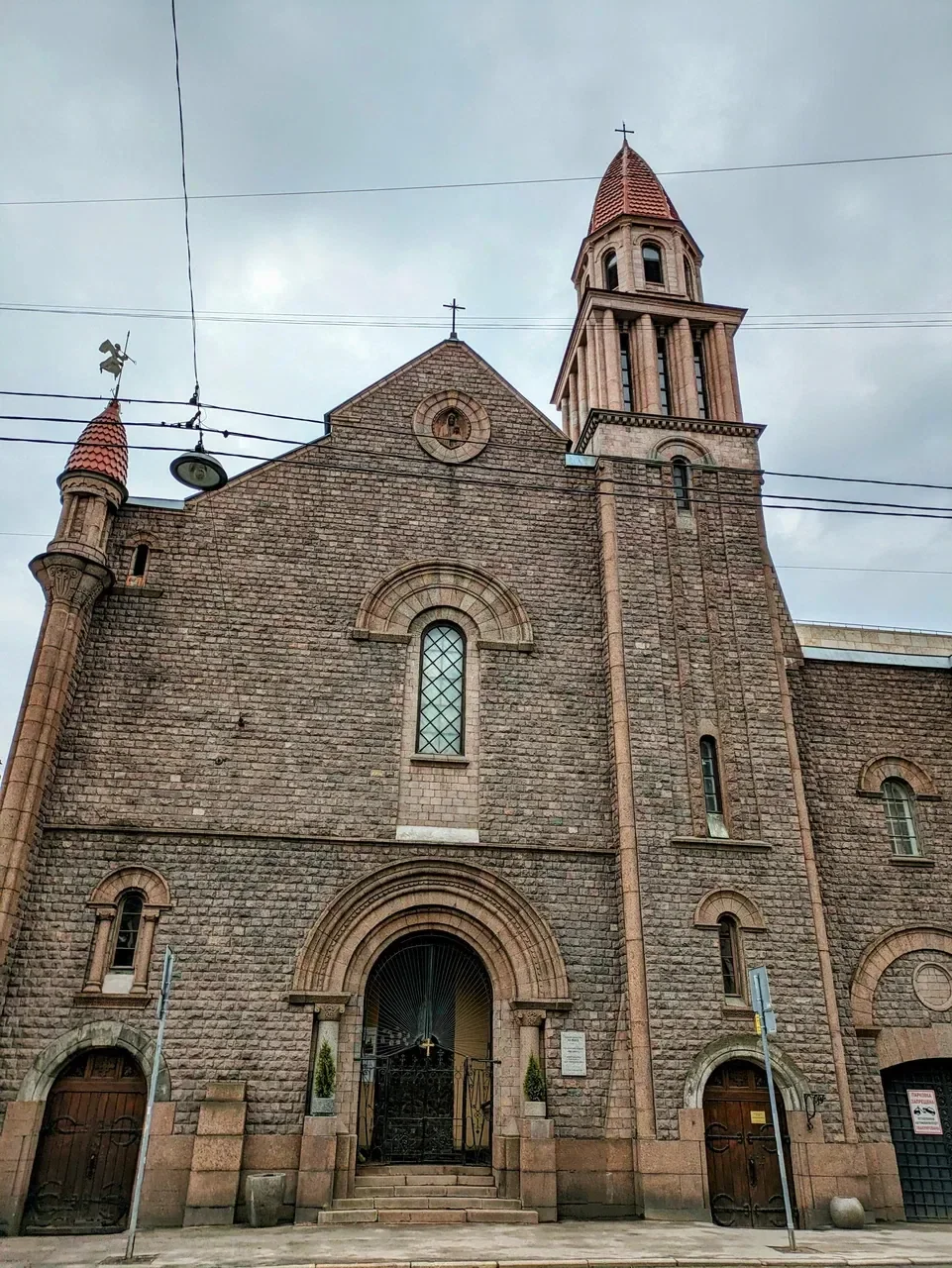 Храм Лурдской Божией Матери — храм — метро Маяковская