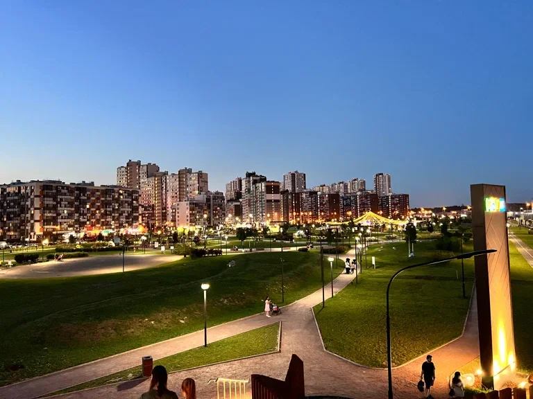 МЕГА Парк — открытая площадка — метро Улица Дыбенко — Кудрово