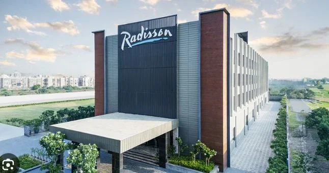 Radisson — отель — метро Маяковская — Санкт-Петербург