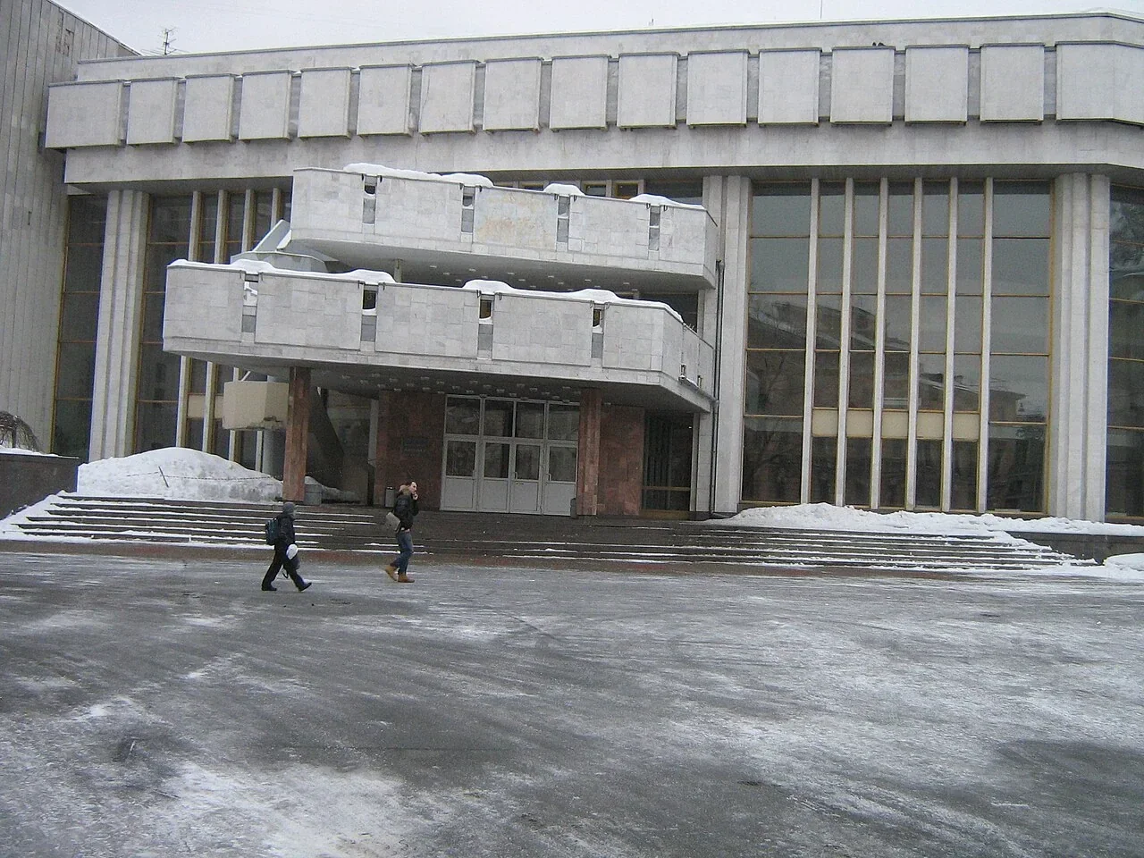 Обложка — Театрально-концертный зал Карнавал