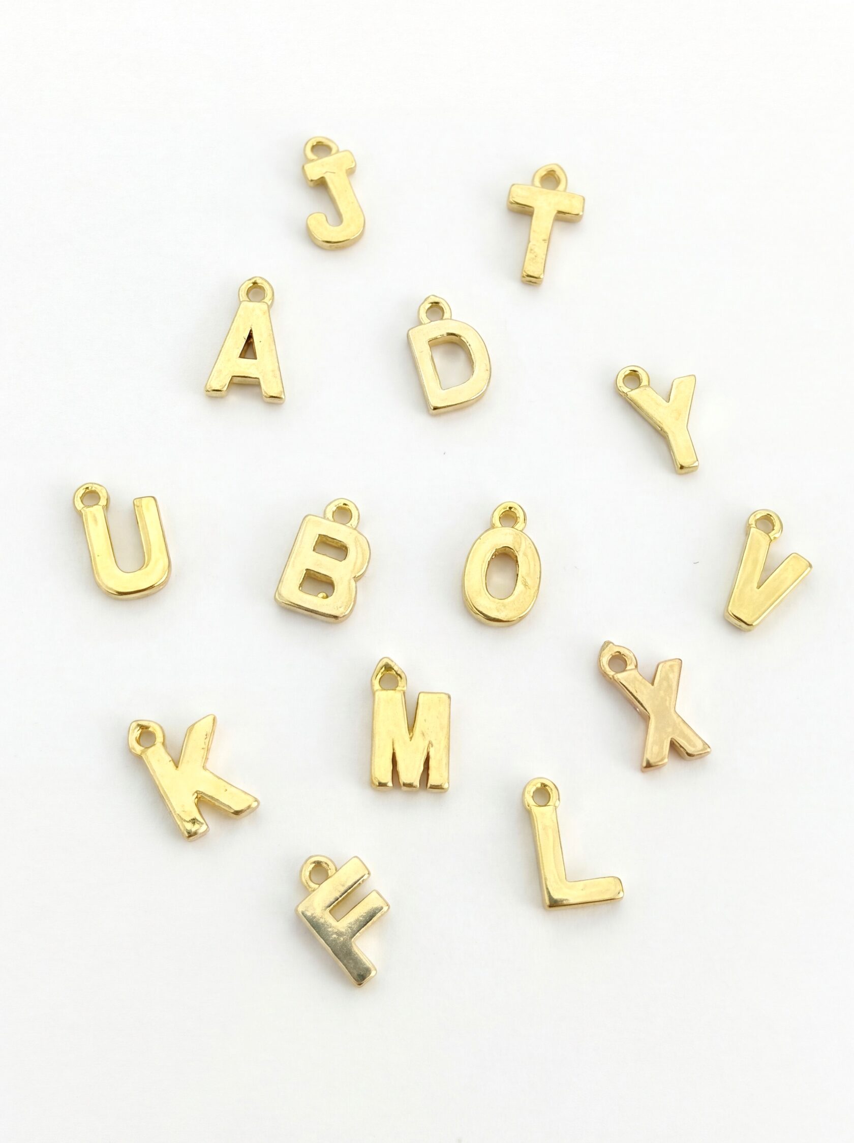 Подвеска маленькая буква гладкая цвет золото A-Z