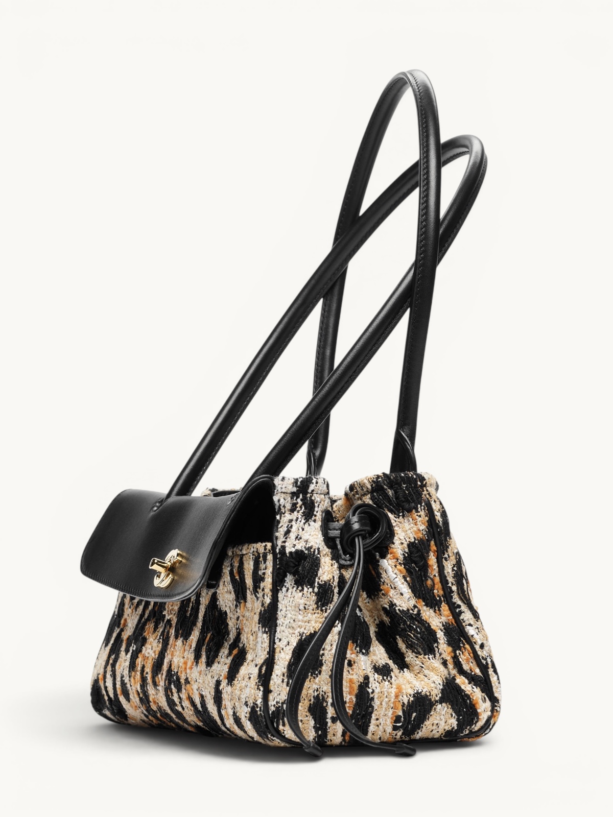 Chanel Shopping 4