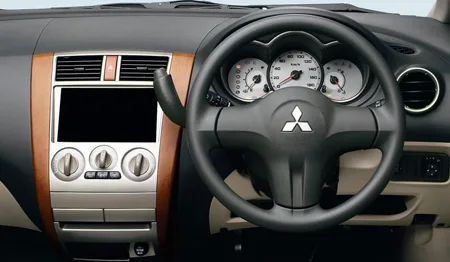 Mitsubishi Colt VERY (Z22A)