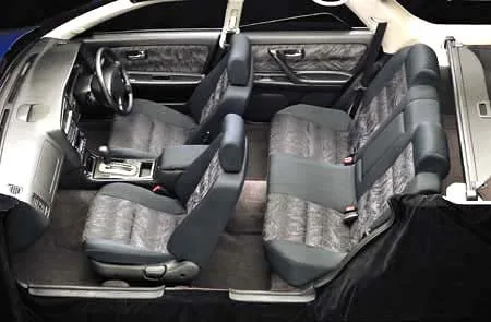 Nissan Stagea 25RS FOUR (WGNC34)