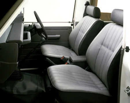 Toyota Land Cruiser 70 ZX (HZJ73HV)