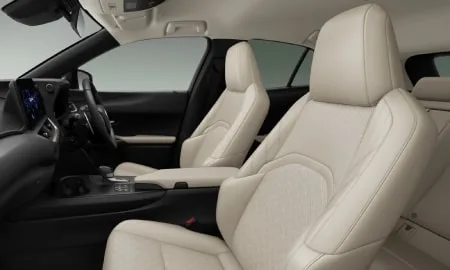 Lexus UX300H VERSION L (MZAH11)