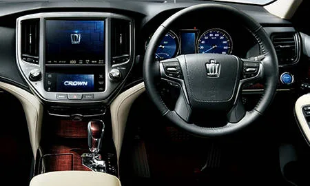 Toyota Crown Hybrid ROYAL SALOON G (AWS210)