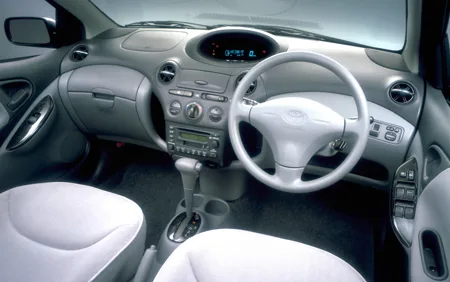 Toyota Vitz CLAVIA (NCP15)