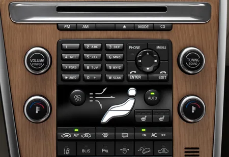 Volvo XC60 T5 LE (DB4204TXC)