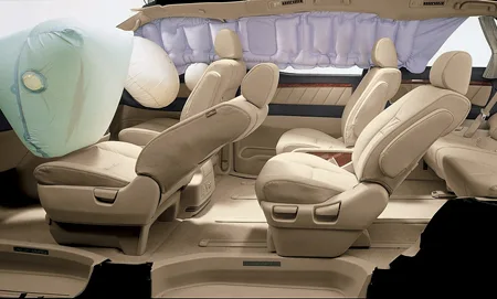 Toyota Alphard G MS (MNH10W)