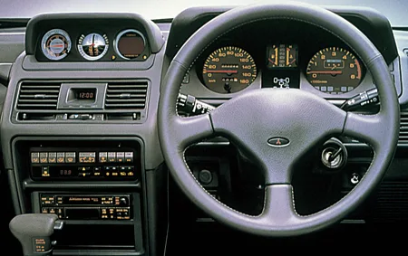 Mitsubishi Pajero XE (V46V)