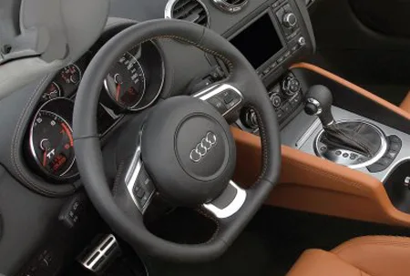 Audi TT Roadster 2.0 TFSI (8JBWA)