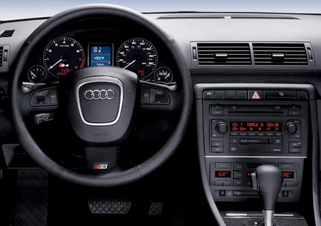 Audi S4 BASE GRADE (8EBBKF)